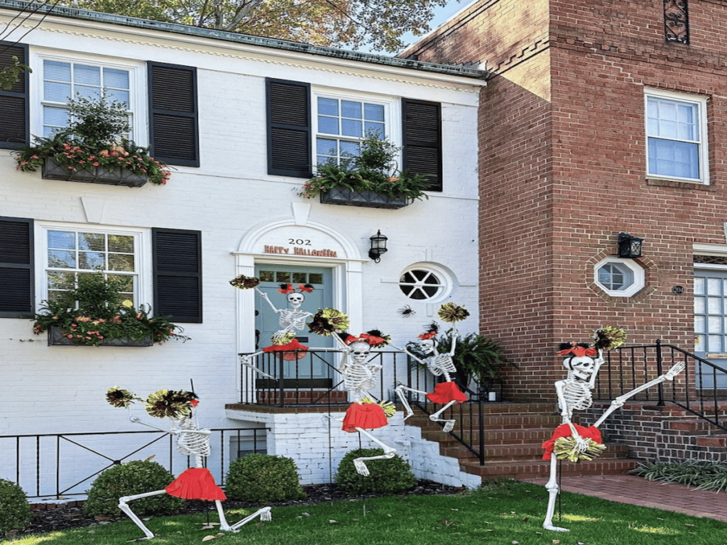 Cheerleading Skeleton House